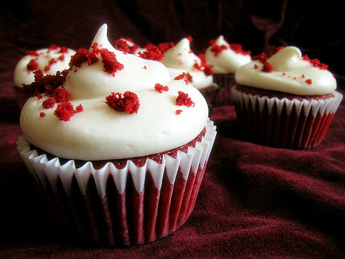 red-velvet-cupcakes (1)